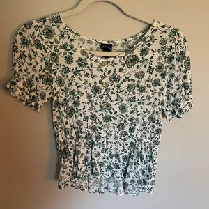 Floral top! Girls size large